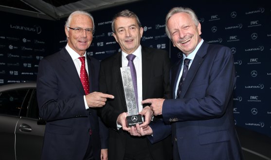 franz_beckenbauer_-_wolfgang_niersbach_-_dr__joachim_schmidt